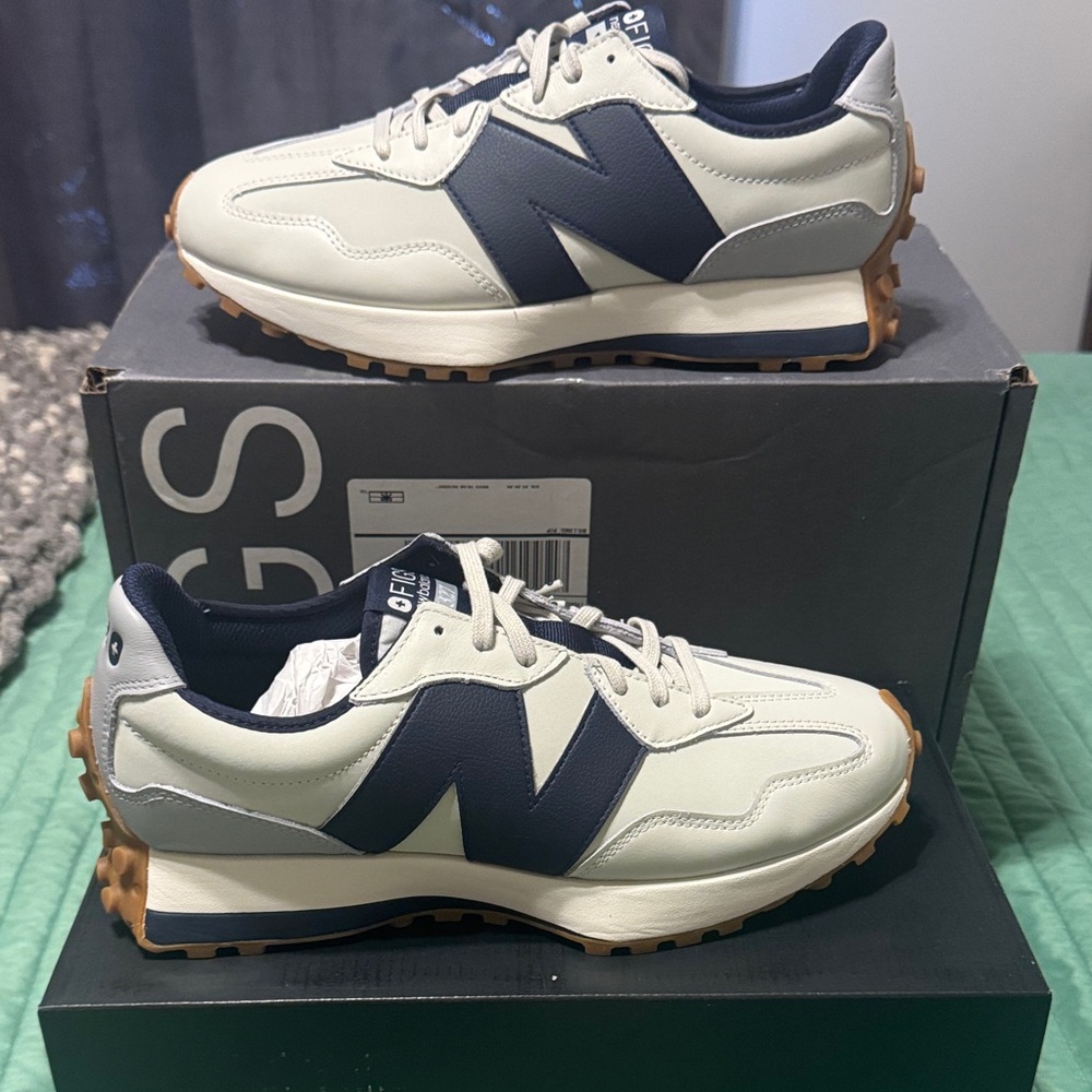 New Balance 327 Figs Limited Edition Men's Cream & Navy leather Sneakers US 10.5